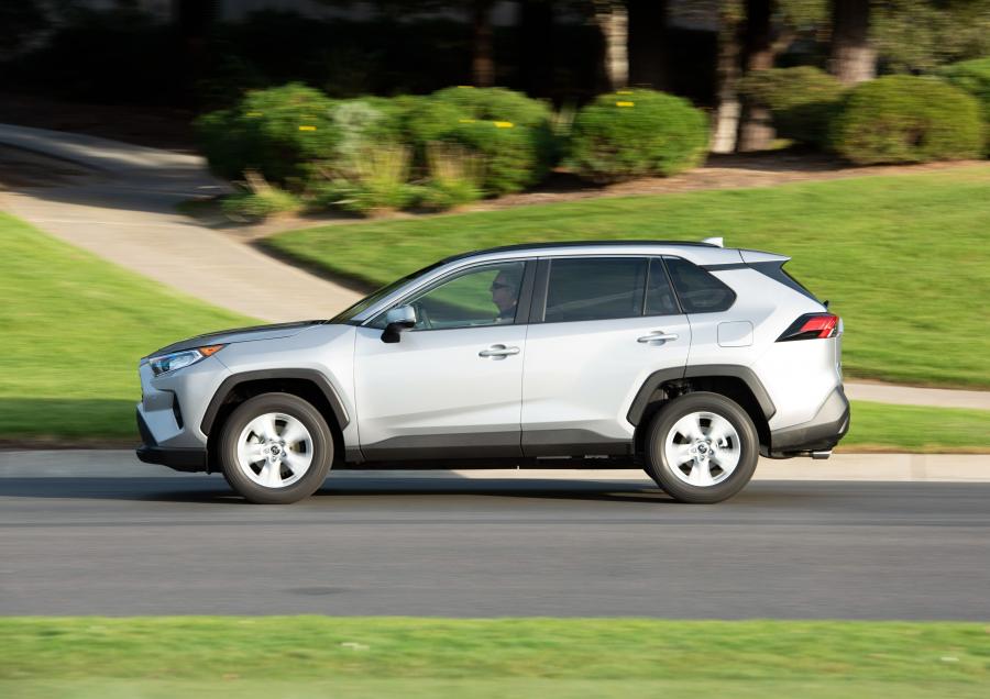  Toyota RAV4 XLE 2018 года  (NA) (фото 13 из 26)